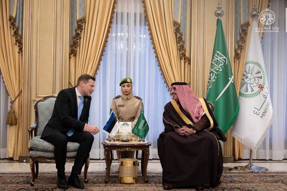 نائب
    وزير
    الدفاع
    يبحث
    تعزيز
    التعاون
    مع
    نظيره
    السريلانكي
    ووزير
    دفاع إستونيا 