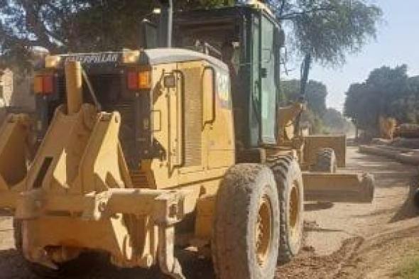 محافظ
سوهاج:
بدء
تمهيد
وتسوية
الطرق
بقرية
بني
حميل
استجابة
للأهالى