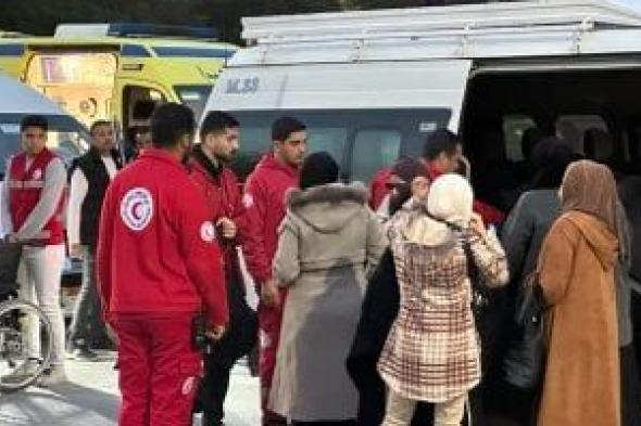 فرق
الهلال
الأحمر
تنتشر
على
معبر
رفح
لاستقبال
وتوديع
الدفعة
الـ6
من
مصابى
فلسطين