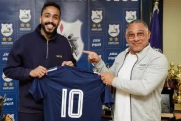 أول صور من تعاقد كهربا مع نادى إنبى فى صفقة انتقال حر كتب