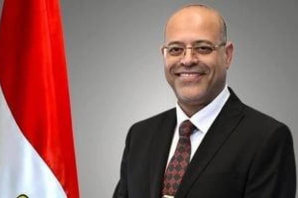 وزير
العمل:
استمرار
مظلة
الحماية
الاجتماعية
للعمالة
غير
المنتظمة