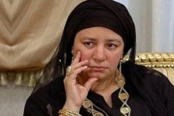 عبلة
كامل
حديث
السوشيال
ميديا
رغم
الغياب