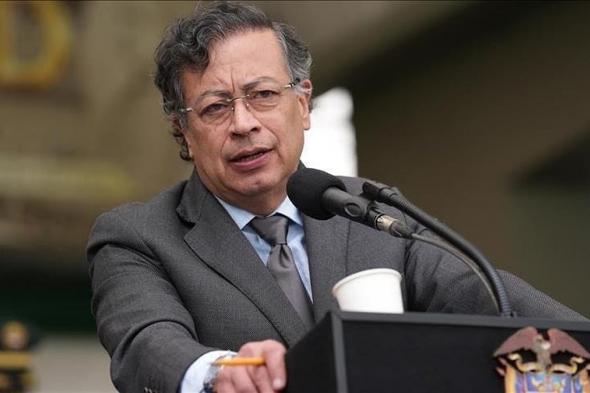 الرئيس
    الكولومبي
    غوستافو
    بيترو
    يعلن
    نجاته
    من
    محاولة
    اغتيال 