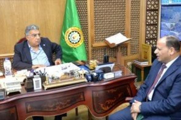 محافظ
الدقهلية
يستقبل
وكيل
وزارة
الرى
الجديد