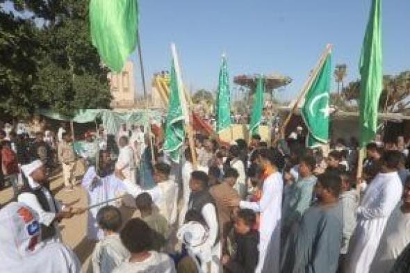 مولد
أبو
اليزيد
البسطامى
بالكوبانية
يجذب
آلاف
الزوار
بأسوان..
صور