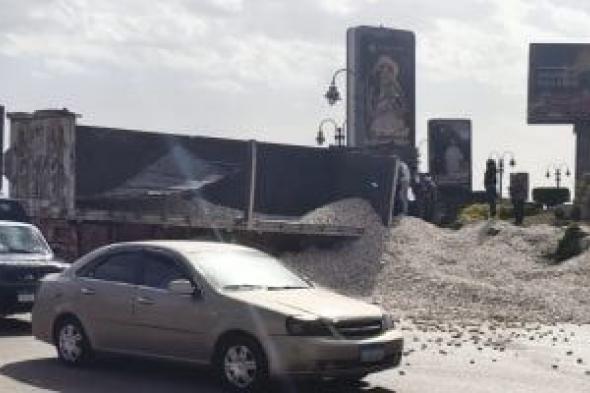 مصرع
شخصين
فى
انقلاب
تريلا
على
سيارة
ملاكى
بالإسكندرية..
صور