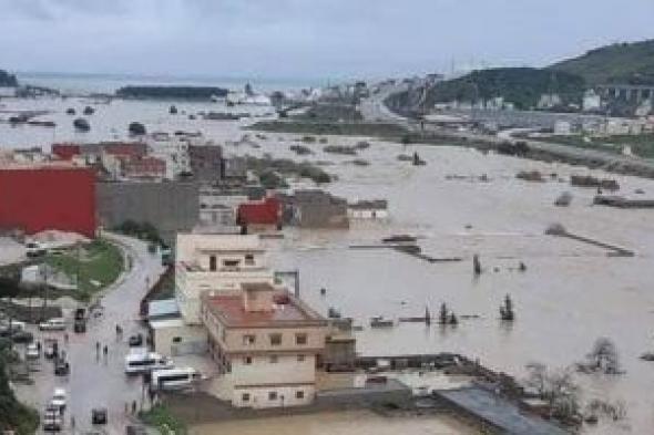 منسوب
المياه
يتزايد
فى
أحياء
مدينة
القصر
الكبير
شمال
المغرب