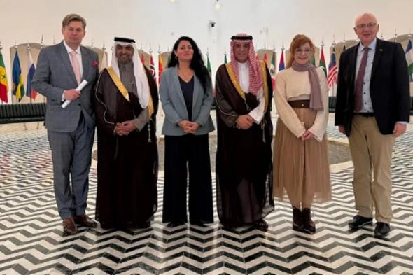 وزير
    الدولة
    للشؤون
    الخارجية
    يستقبل
    وفدًا
    من
    البرلمان
    الاتحادي
    الألماني