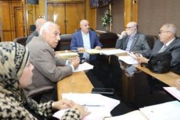 جامعة
قناة
السويس
تعلن
أسماء
الفائزين
بجائزة
الدكتور
أحمد
عسكر