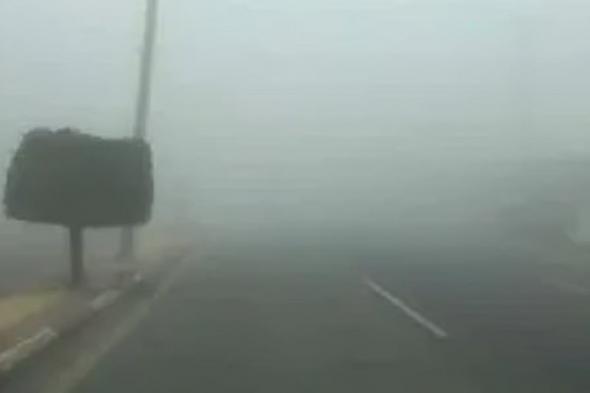 «الأرصاد»
    ينبّه
    من
    موجة
    ضباب
    كثيف
    على
    المنطقة
    الشرقية