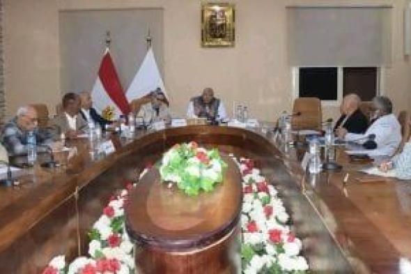 محافظ
الوادى
الجديد
يترأس
اجتماع
مجلس
إدارة
"حسن
حلمى"
لذوى
الاحتياجات