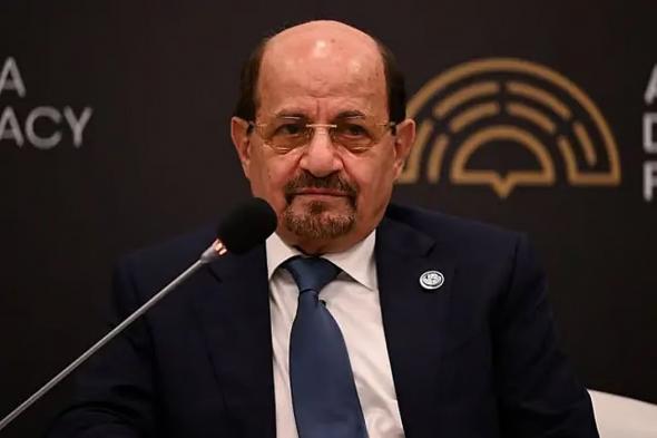 رئيس
    الحكومة
    اليمنية:
    ملتزمون
    بتسوية
    سياسية
    شاملة
    وتنفيذ
    برنامج
    تعافٍ
    اقتصادي