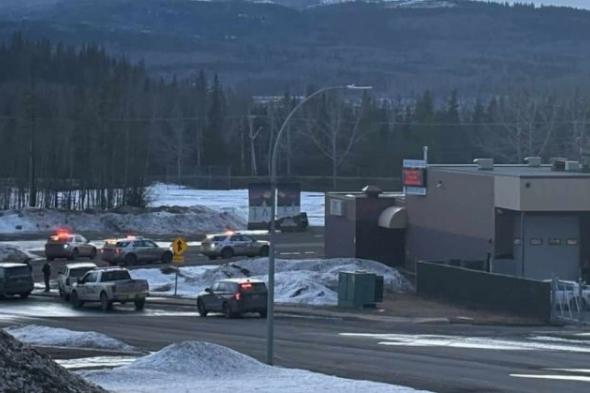 10
      قتلى
      في
      إطلاق
      نار
      بمدرسة
      ثانوية
      في
      كندا