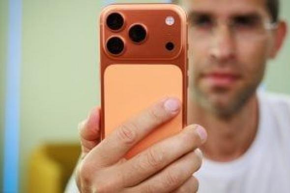 البرتقالي
يصنع
المعجزة
..
iPhone
17
Pro
يقود
قفزة
تاريخية
لمبيعات
آبل
بالصين