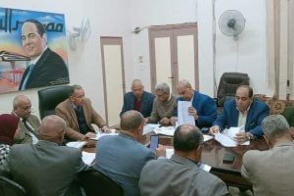 تعليم
أسيوط
والأبنية
التعليمية
يبحثان
إنهاء
مشكلة
الفترة
المسائية
بالمدارس