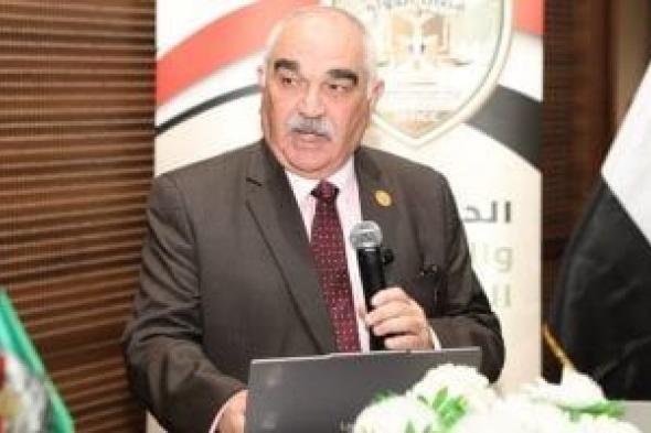 رئيس
هيئة
قضايا
الدولة
يهنئ
رئيس
الوزراء
بتجديد
الثقة