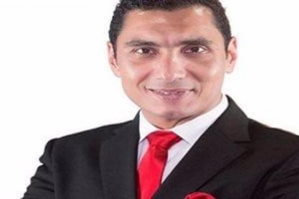 جوهر
نبيل
يعقد
جلسات
مع
مسئولى
الإدارات
والقطاعات
بوزارة
الرياضة