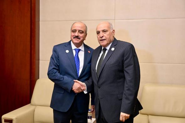 عطاف
يجري
محادثات
مع
نظيره
التونسي
في
أديس
أبابا