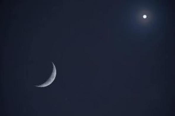 ربع
القمر
فقط
فى
السماء..
اعرف
موعد
اختفائه
تماما
وتفاصيل
الكسوف
الحلقى