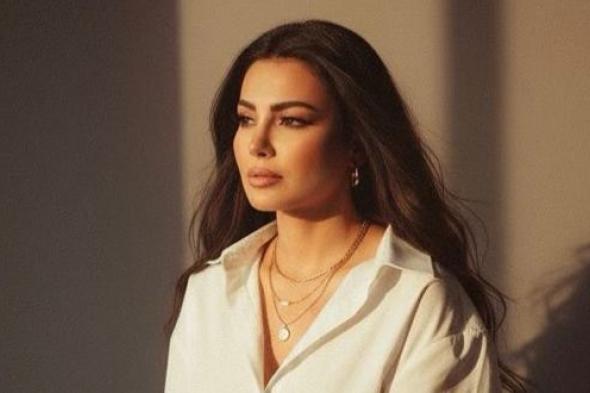 رسائل
غامضة
من
دينا
فؤاد
تثير
التساؤلات