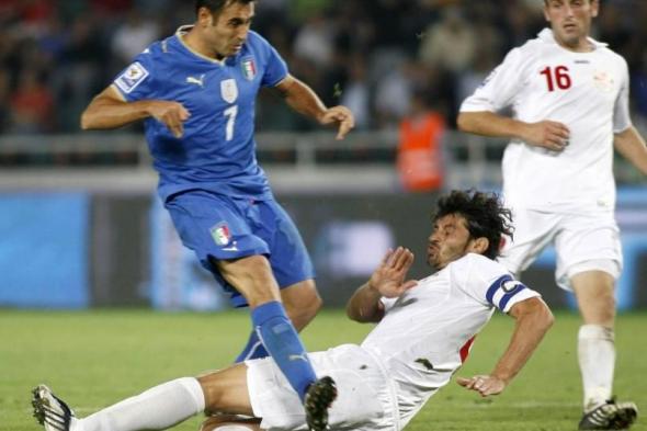 أسطورة
      ميلان..
      عمدة
      أوقف
      الحرب
      في
      مكتب
      الرئيس