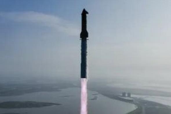 سبيس
إكس
تطلق
صاروخ
فالكون
9
به
24
قمر
ستارلينك
للإنترنت