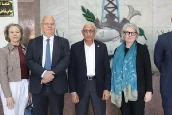 محافظ
شمال
سيناء
يستقبل
وفدا
أجنبيا
لبحث
الجهود
الإنسانية
تجاه
غزة..
صور