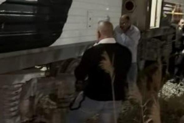 تفاصيل
خروج
عربة
قطار
عن
القضبان
بخط
«القاهرة
-
الإسكندرية»
دون
إصابات..
صور