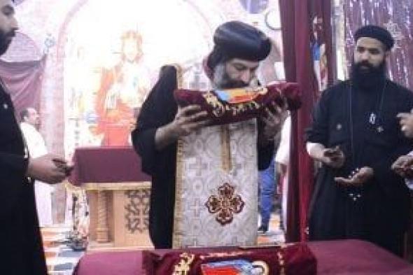 الأنبا
مينا
يترأس
عشية
عيد
اباكير
ويوحنا
من
كنيستهما
في
الإسكندرية