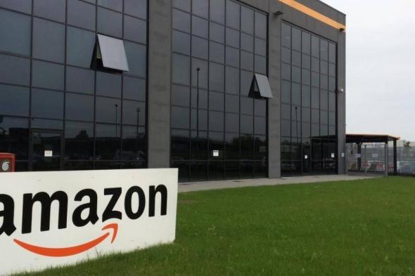 السلطات
      الإيطالية
      تفتش
      مقراً
      لأمازون
      وتداهم
      منازل
      7
      مديرين