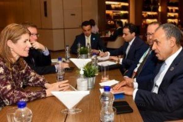 وزير
الخارجية
يلتقى
وزيرة
الدولة
البريطانية
للتنمية
الدولية
والشئون
الأفريقية