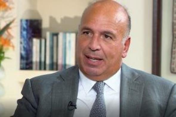 تحت
مقصلة
الـ93
مليار
جنيه..
هيكل
يراهن
بـ"تكرير
البترول"
لسداد
مديونيات
البنوك