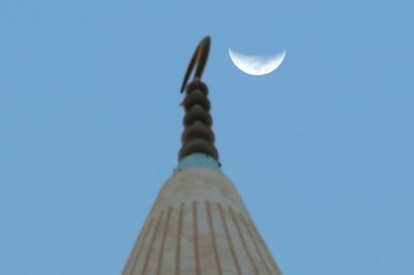 «الفلك الدولي» يحذر من الخلط بين القمر والهلال يوم الثلاثاء.. أكد استحالة رؤية هلال رمضان