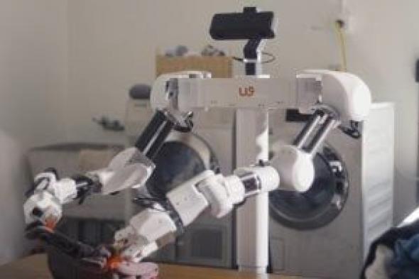 رفاهية
أم
ثورة
منزلية؟
روبوت
يطوى
ملابسك
فى
90
دقيقة