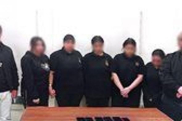 سقوط
      شبكة
      تستغل
      ناديًا
      صحيًا
      لممارسة
      أعمال
      منافية
      للآداب
      بالجيزة