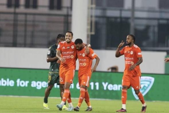 عجمان
      يصدم
      خورفكان
      بخماسية