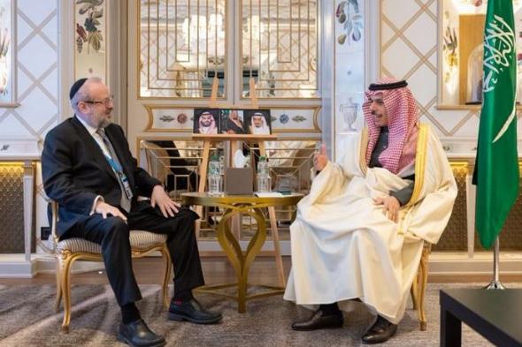 وزير
    الخارجية
    يستعرض
    جهود
    محاربة
    التطرف
    مع
    المبعوث
    الأمريكي
    الخاص
    لمكافحة
    معاداة
    السامية