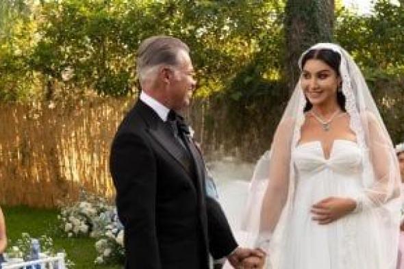 صور
جديدة
للفنانة
أروى
جودة
وعريسها
فى
عيد
الحب