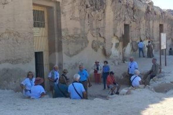 كنوز
أثرية
على
أرض
ملوى..
دير
البرشا
وأبو
حنس
وتونا
الجبل
شواهد
حضارية
خالدة