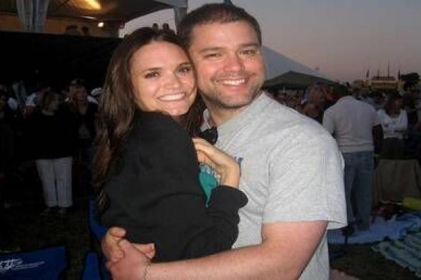 نجمة أمريكية تضع مولوداً من زوجها المتوفى منذ 10 سنوات