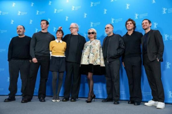 «روزبوش
      برونينج»..
      مخرج
      برازيلي
      يشرّح
      الحياة
      الأسرية