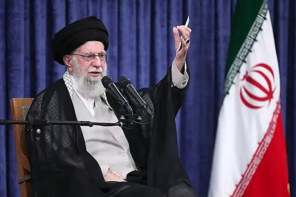 إيران
تؤكد
انفتاحها
على
إبرام
اتفاق
نووي
مع
أمريكا
وتستبعد
أوروبا
من
المفاوضات
لـ«عدم
موثوقيتها»