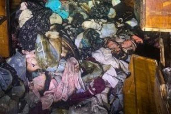 السيطرة على حريق داخل محل ملابس فى منطقة النزهة.. صور