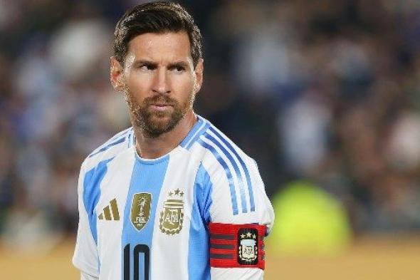 فيفا يوجه ضربة صادمة لـ”ميسي” بعد خسارته كأس العالم