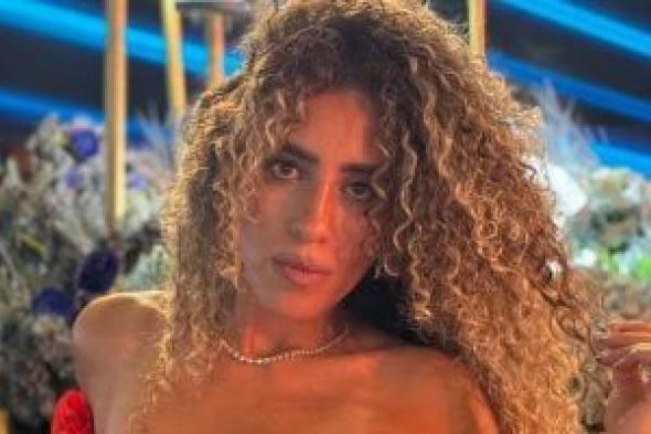 منة عدلى القيعى تعرب عن سعادتها بالمشاركة فى ألبوم الهضبة