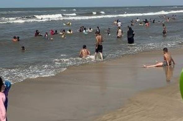 نوة قوية لمدة 4 أيام.. فتح الشواطئ بحذر أمام المصطافين في جمصة