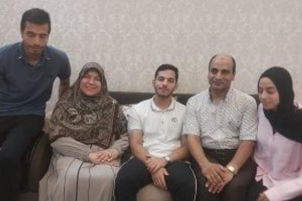 طالب دمياط الثالث مكرر بالثانوية الأزهرية: مكالمة شيخ الأزهر هدية نجاحى