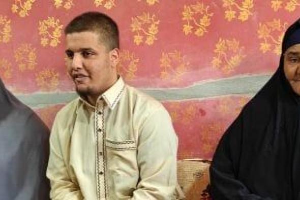 الخامس بالثانوية الأزهرية من ذوى البصائر: تلقيت خبر تفوقى بعزاء والدي.. فيديو وصور