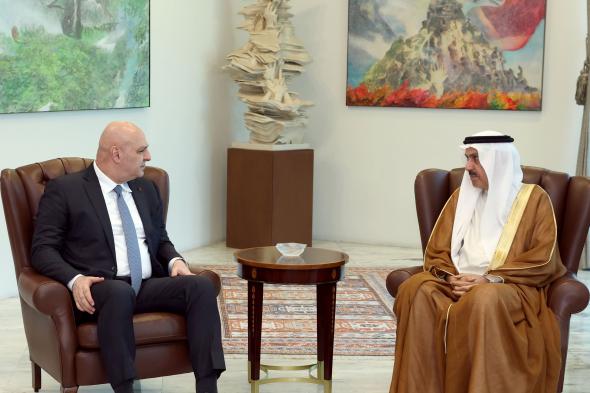 الرئيس اللبناني يستقبل صقر غباش ويؤكد عمق العلاقات الأخوية مع الإمارات