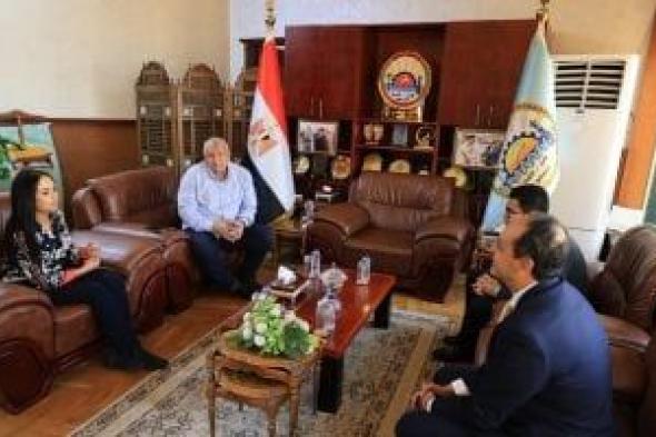 وزيرة التضامن تستهل زيارتها لمطروح بلقاء المحافظ بديوان عام المحافظة